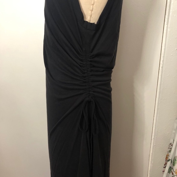 Black dress - Picture 3 of 3